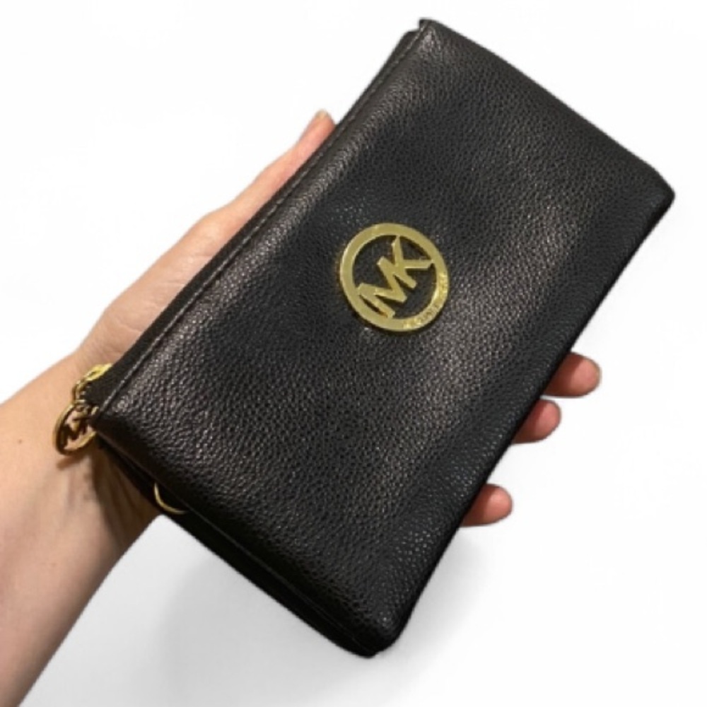 Michael Kors Wallet in Black Leather with Gold MK Logo, Zippered Pockets